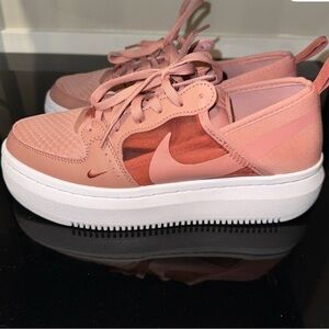NIKE Women's Court Vision Alta in Rust Pink. Like New. Size 6.5.